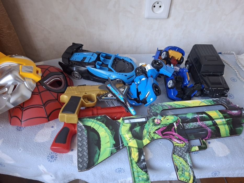 Игрушки для мальчика