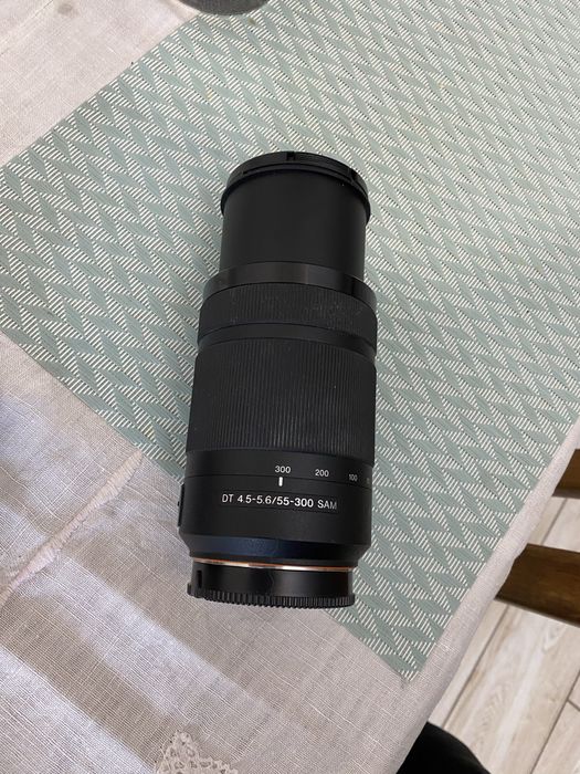 obiectiv Sony 55 - 300 mm