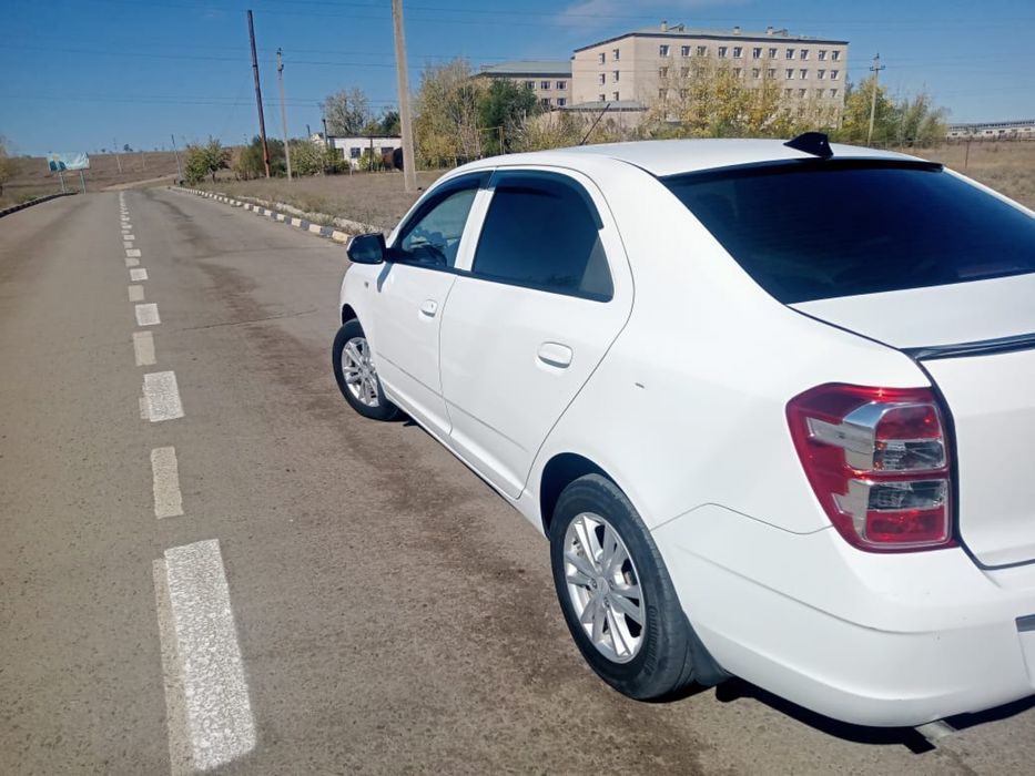 Машина шефролет 2022 года