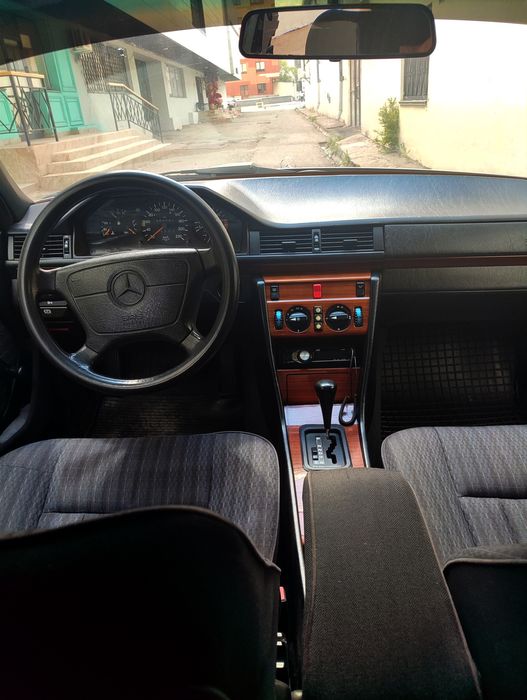 Мерседес W124 в отличном состоянии
