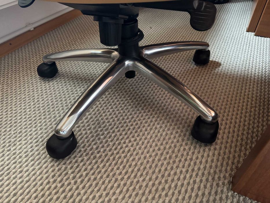 Scaun directorial CUBA piele naturala culoare ocru