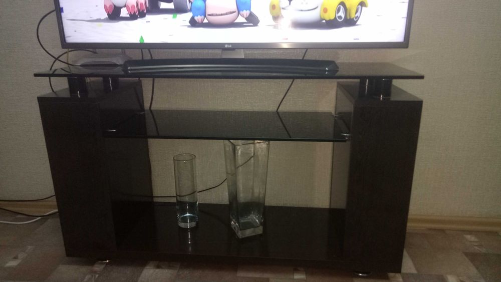Тумба под телевизор