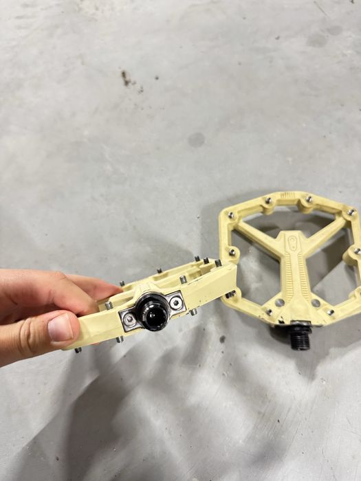 КАТО НОВИ! Crankbrothers Stamp 1 Пясък 1 МЕСЕЦ КАРАНЕ!