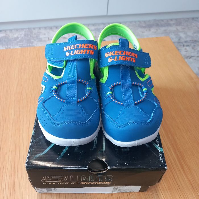 Нови светещи сандали Skechers н.25