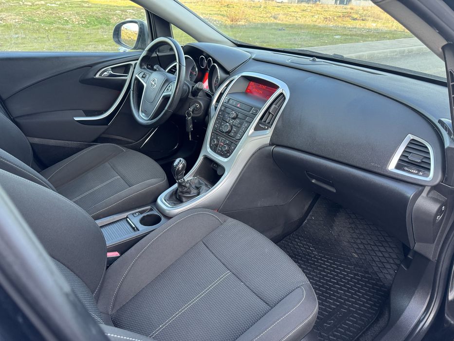 Opel Astra J 2.0 Diesel 160 cp *2011* 188.000km / Euro 5