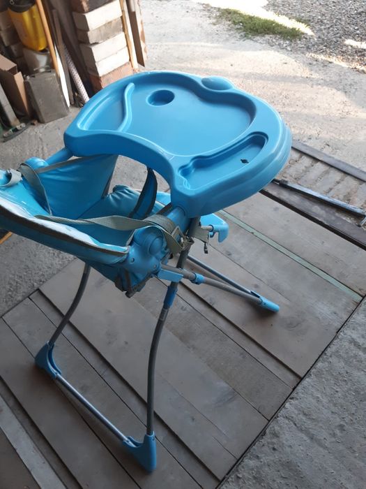 Детский столик продам