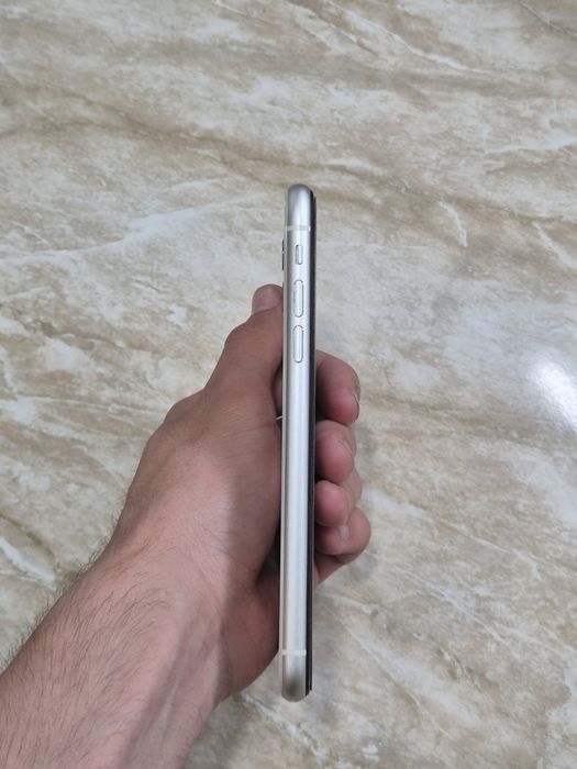 Iphone sotiladi 11