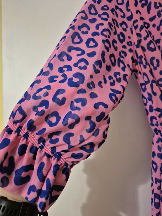 Рокля в розово и лилаво леопард