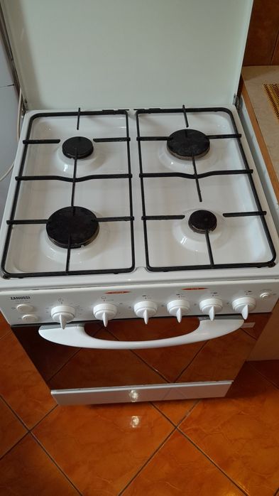 Închiriez apartament cu o cameră ultracentral