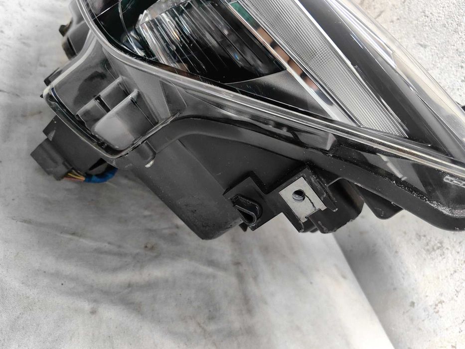 Оригинален фар Мазда  Mazda CX-3 Full Led