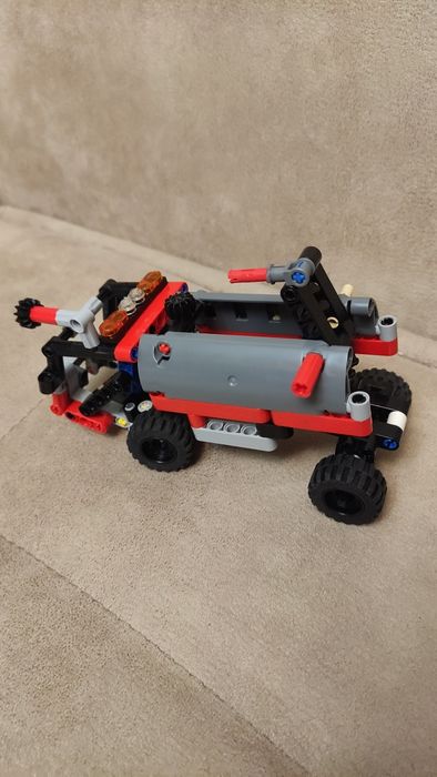 LEGO® Technic Товарач с кука 42084 - ”2 в 1”