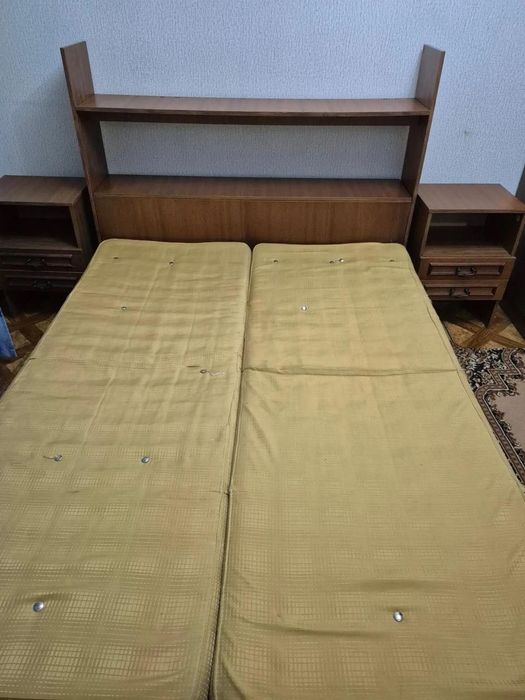 Двуспальная кровать
