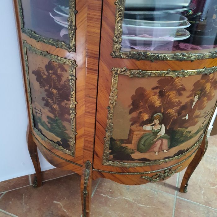 Vitrina si comoda vintage