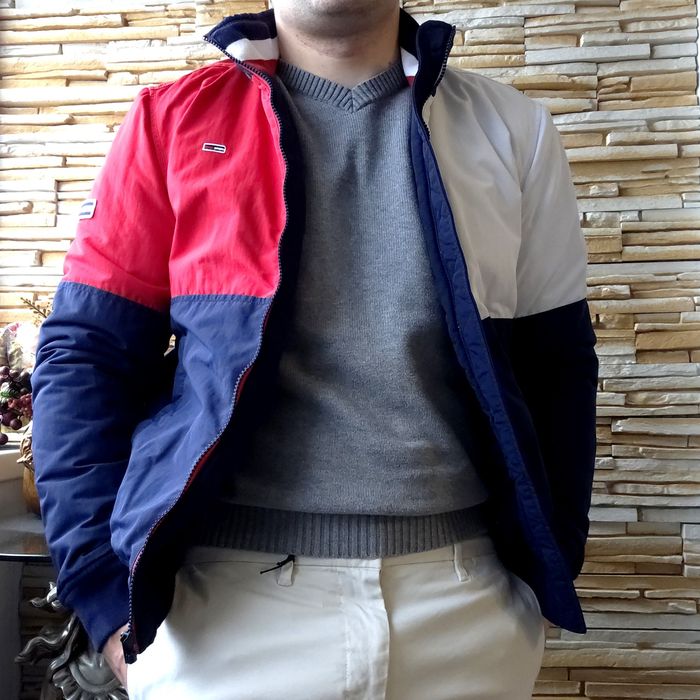 Geaca Tommy,marimea S,iarna-toamna,superba