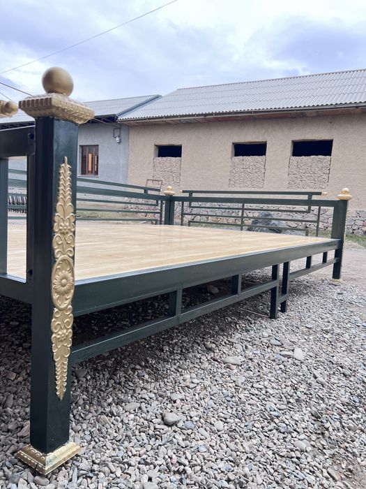 Xar xil turdagi Karavatlar