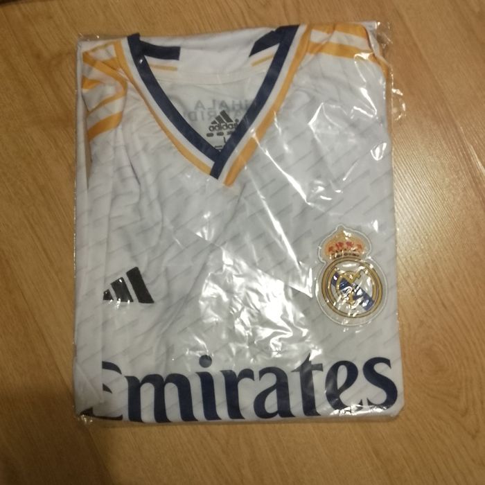 Футболни тениски Барселона, Манчестър Сити, Реал Мадрид,  ПСЖ, Арсенал