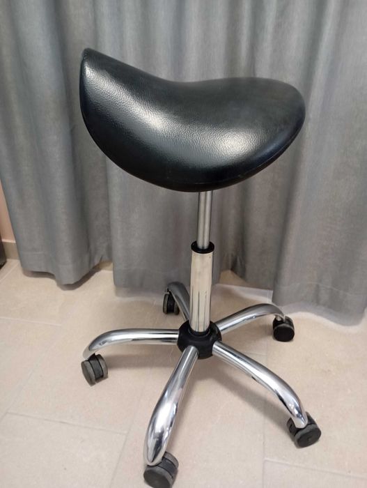 Стол,фризьорски,козметичен