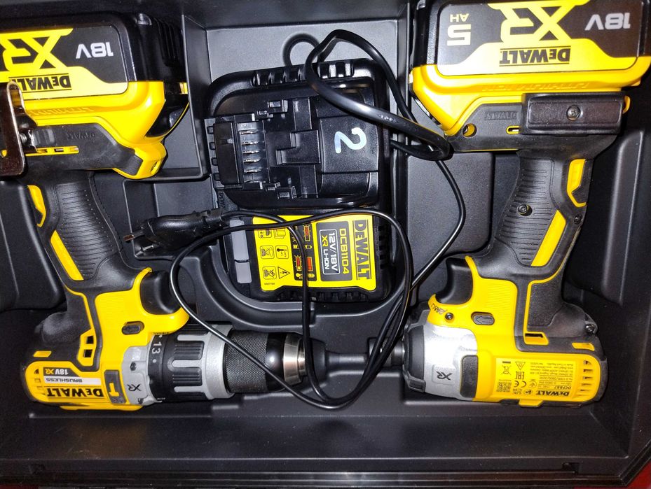 Masina gaurit si masina impact set DeWalt
