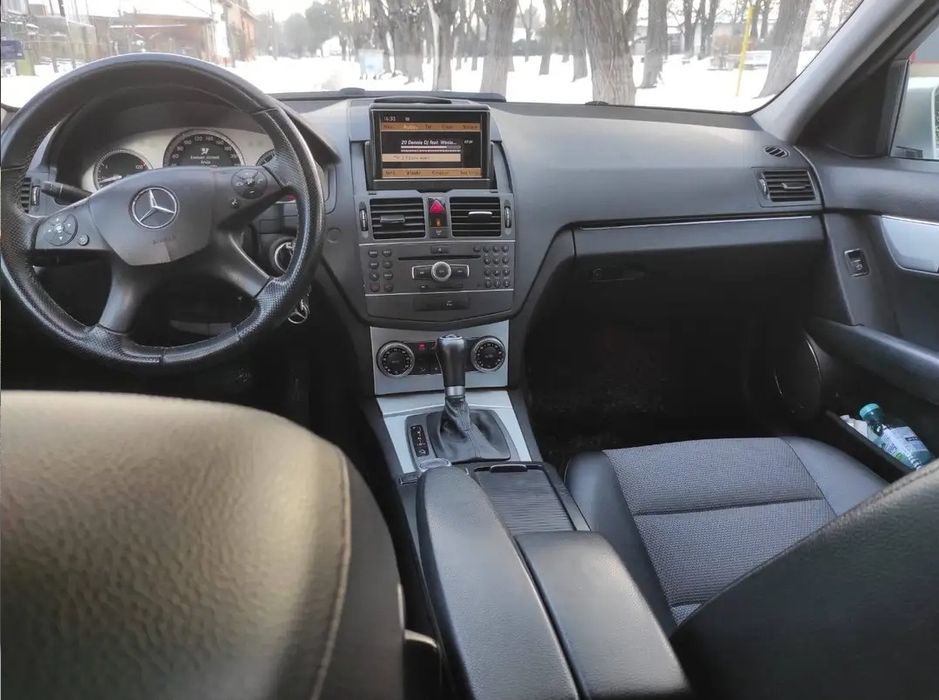 Mercedes Benz  C 320
