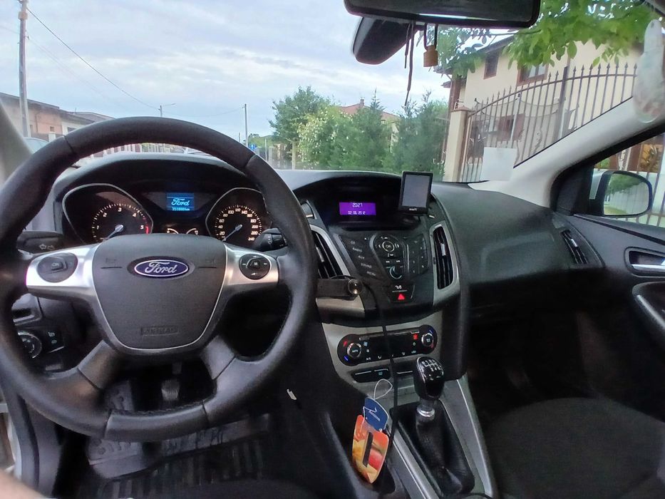 Vand ford focus mk3 sedan 2011