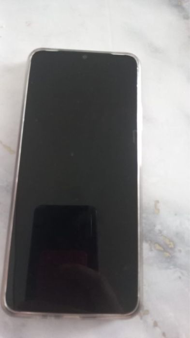 Телефон realme i