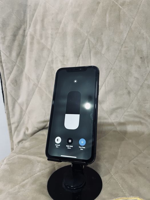 iPhone 11 в хорошем состоянии