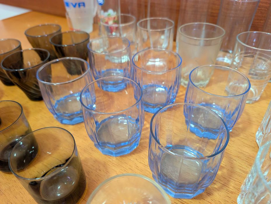 Комплект от 42 чаши за вода и безалкохолно + купичка