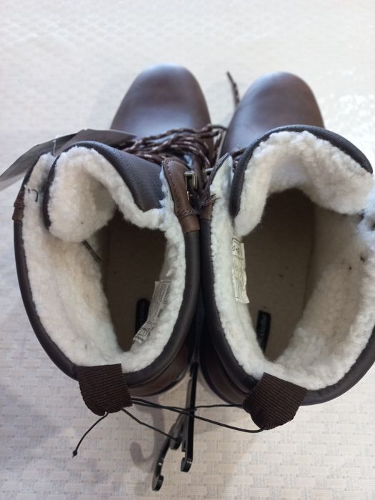 Ghete noi nr 45 imblanite culoarea maro