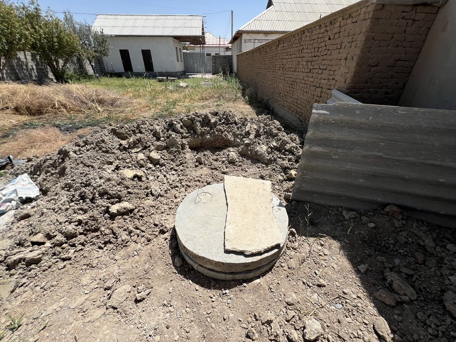 4,5 sotix 2 xona hovli uy sotiladi