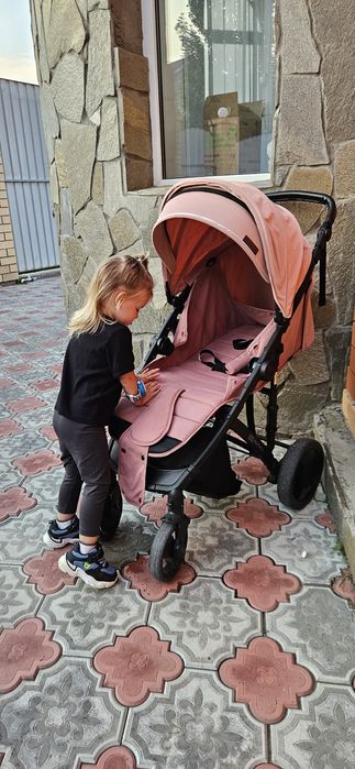 коляска детская в очень хорошем состоянии