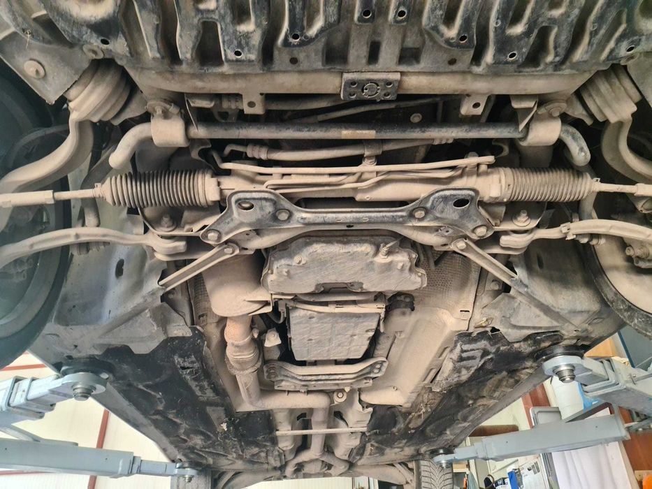 Преден мост MERCEDES W212 E350 2010