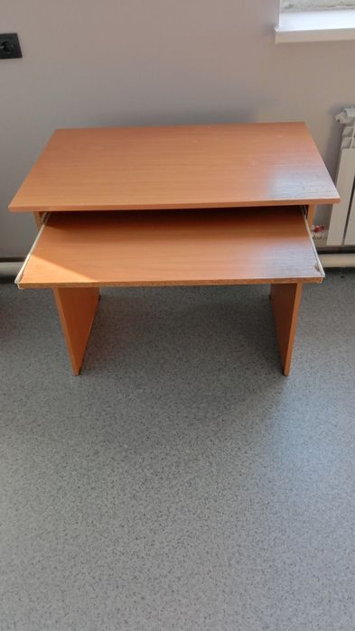 Продаю Стол компьютерный