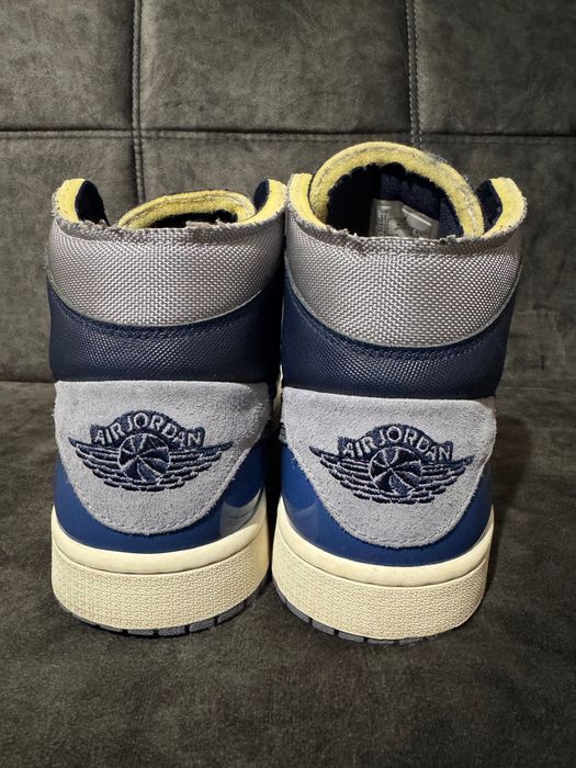 Nike Air Jordan 1 Mid SE Craft Obsidian French Blue.