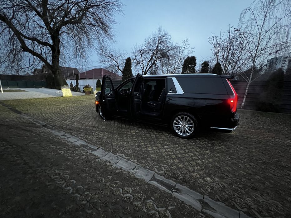 Vand CADILLAC ESCALADE AN 2021 cu prealuare de leasing