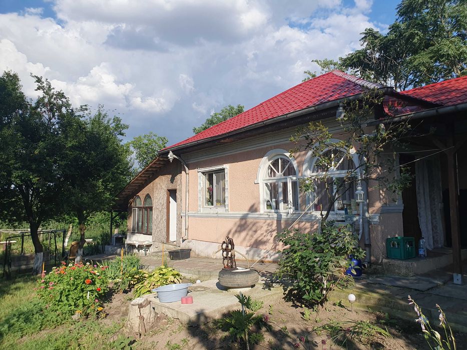 Cernica - Posta, casa traditionala din caramida + teren 3.850 m