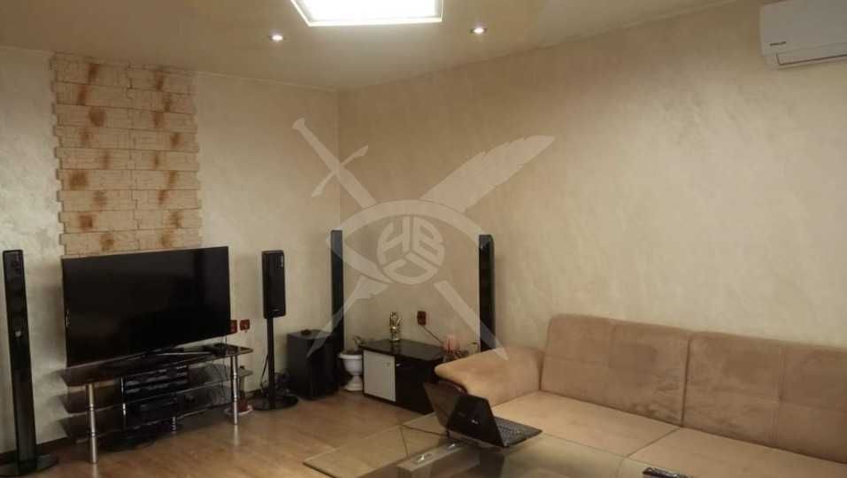 Продава се Двустаен апартамент в Пловдив, Център - 90 кв.м за 1556 €/кв.м - Снимка #2