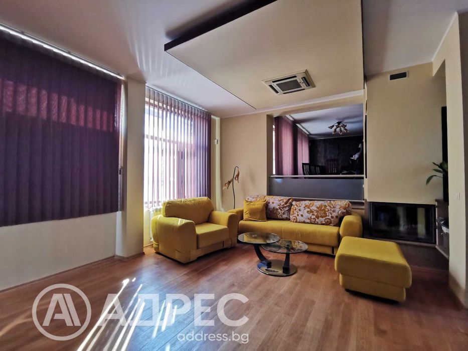 Продава се Къща в Русе, Център - 445 кв.м за 1596 €/кв.м - Снимка #2