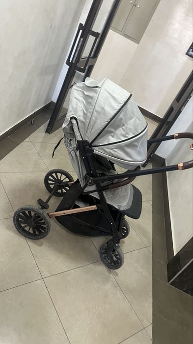 Продам коляску почти новую