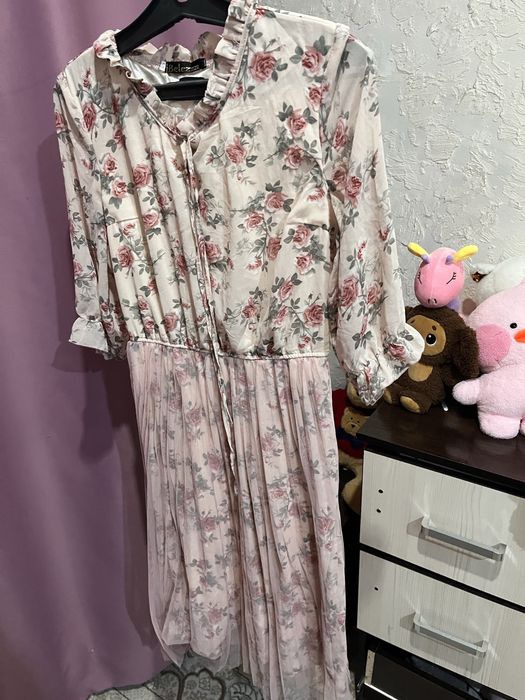 Продам платья размеры с 48-50