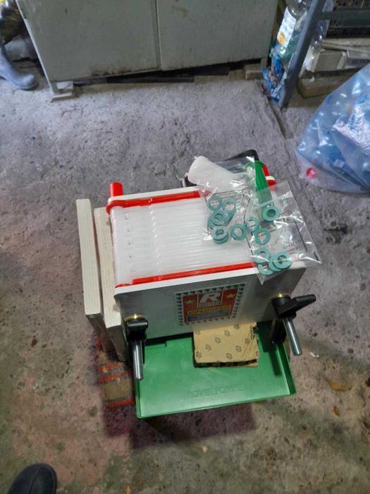 Filtru vin cu 12 placi filtrare nou in garantie