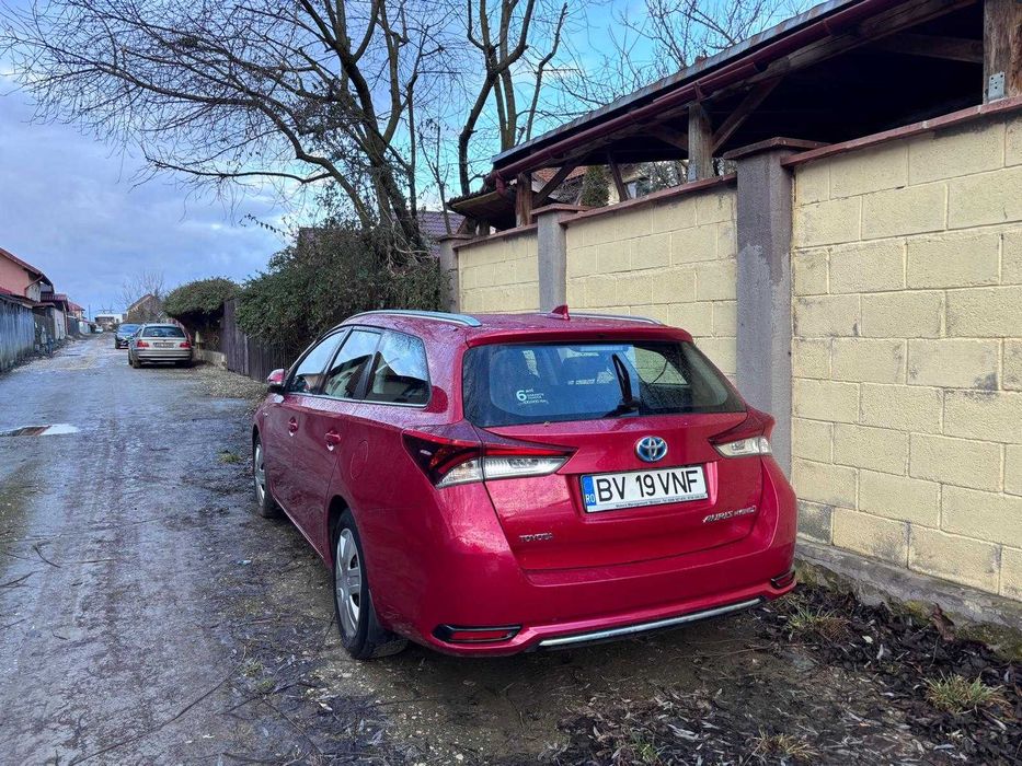 TOYOTA Auris 2016