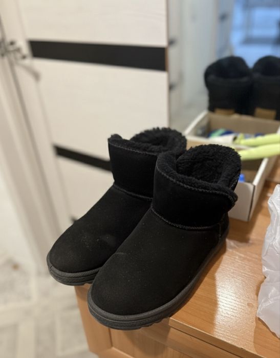 Продам зимнии уги