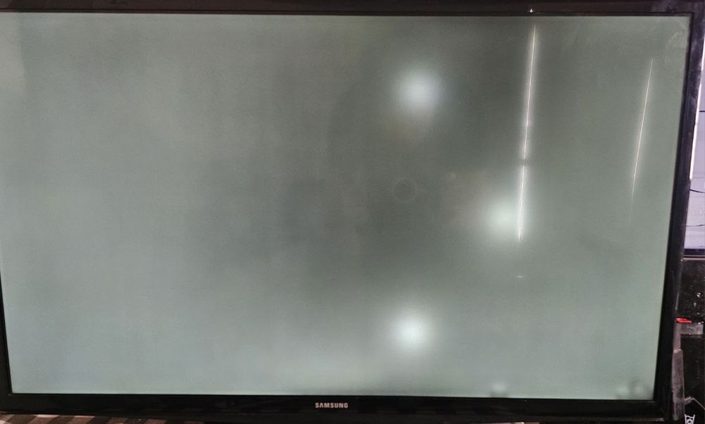 "SAMSUNG 32" televizor