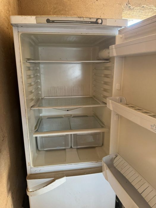 Тоңазытқыш сатылады 2 дана