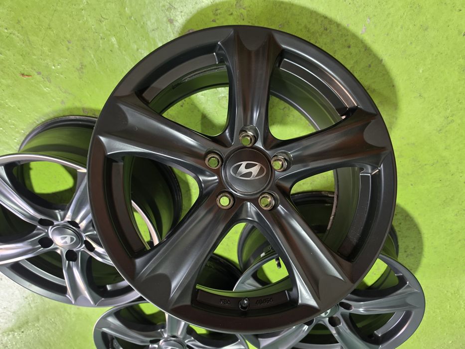 17 5x114.3 Hyundai лети джанти 5х114.3 хюндай
