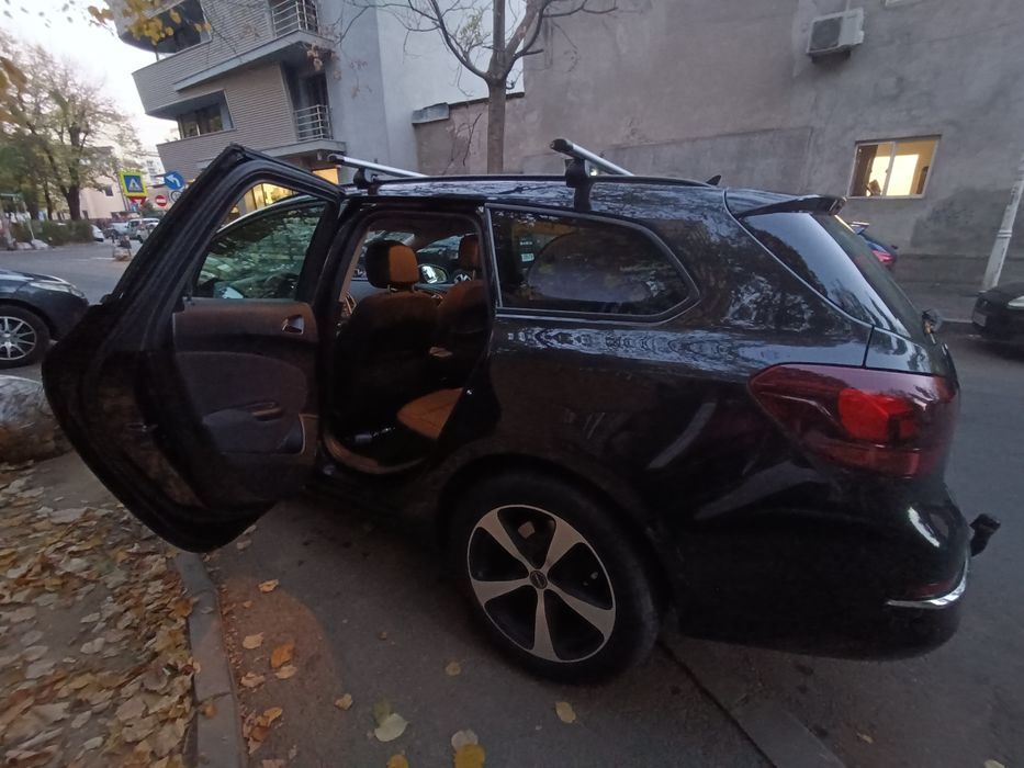 Opel Astra J Sports Tourer 1.6 CDTI 136 CP • Euro 6 • Infinity Sound •