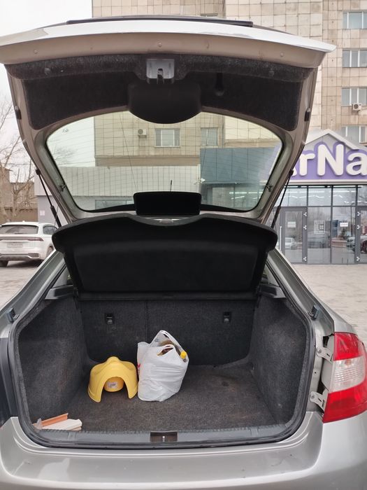 Шкода Рапид 2014г обмен  предлогайте варианты