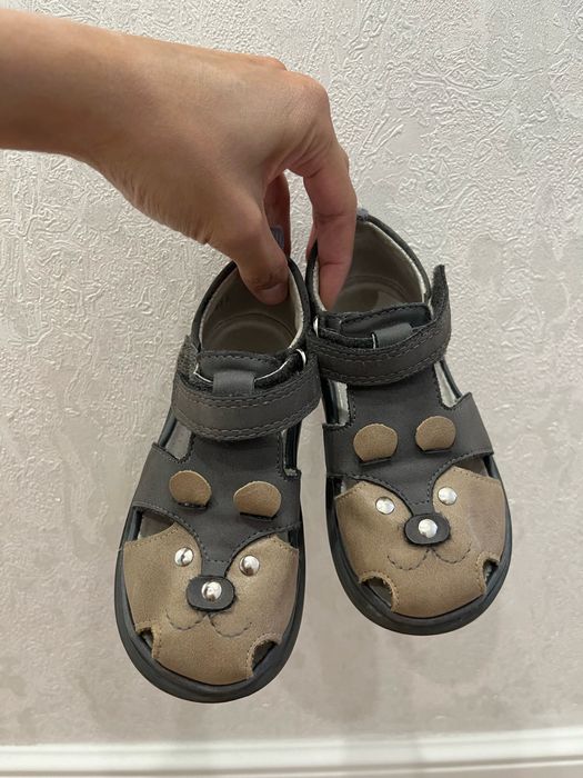 Сандалии 25 р / кроксы 25