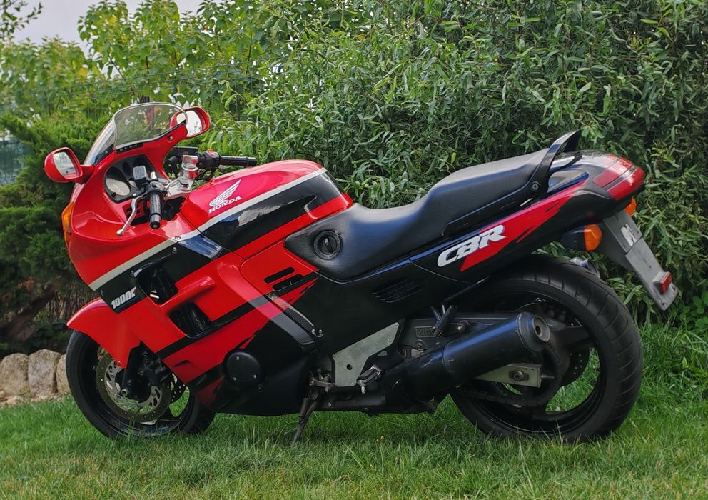 Honda cbr 1000 F sc24