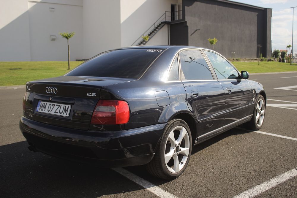 AUDI A4 1997 — imagine 2